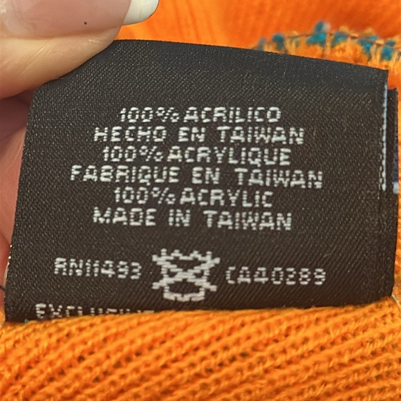 NEW ERA MIAMI DOLPHINS BEANIE HAT W POM - Picture 7 of 7